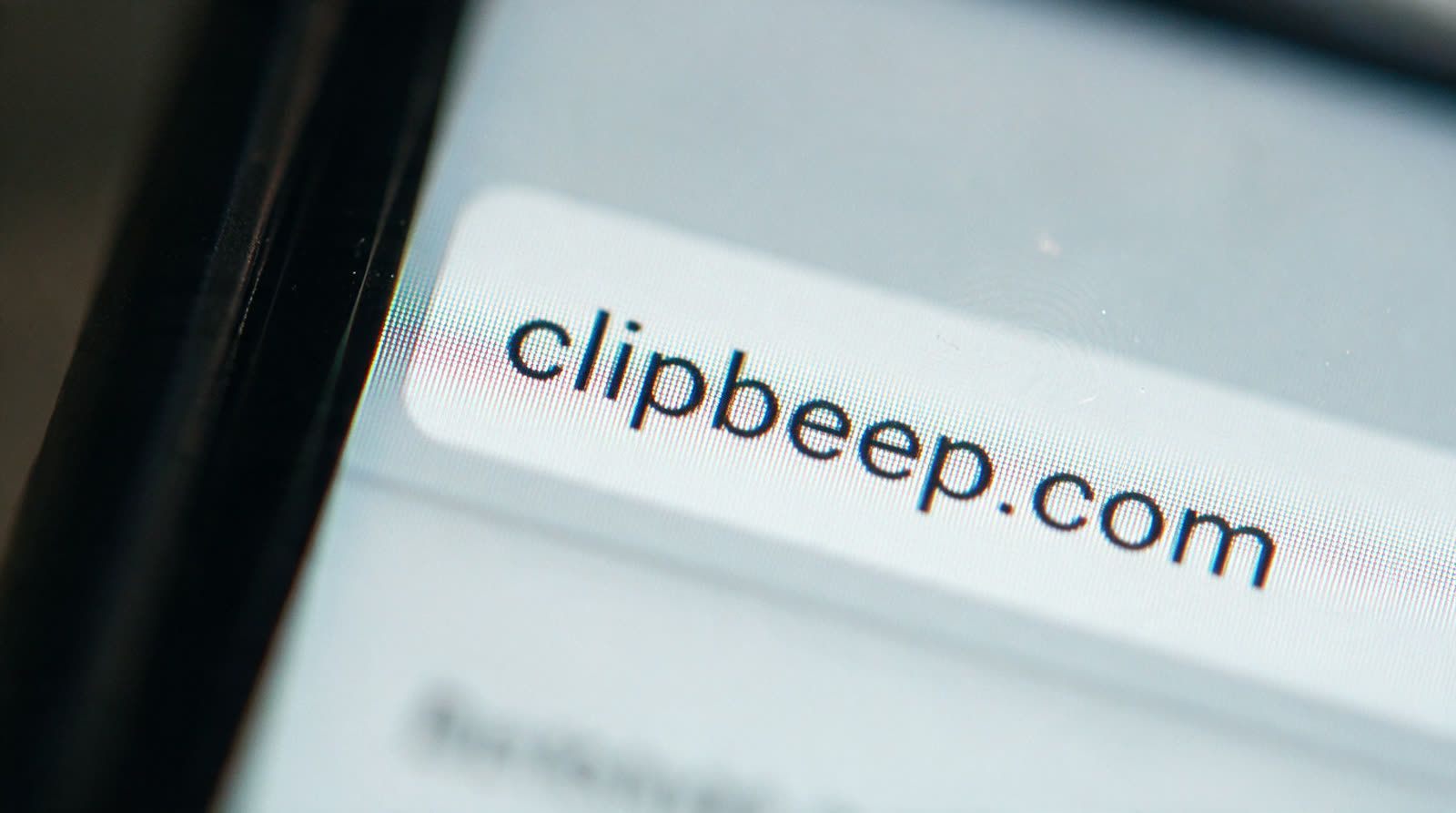 A tracked clipbeep link open on a phone screen